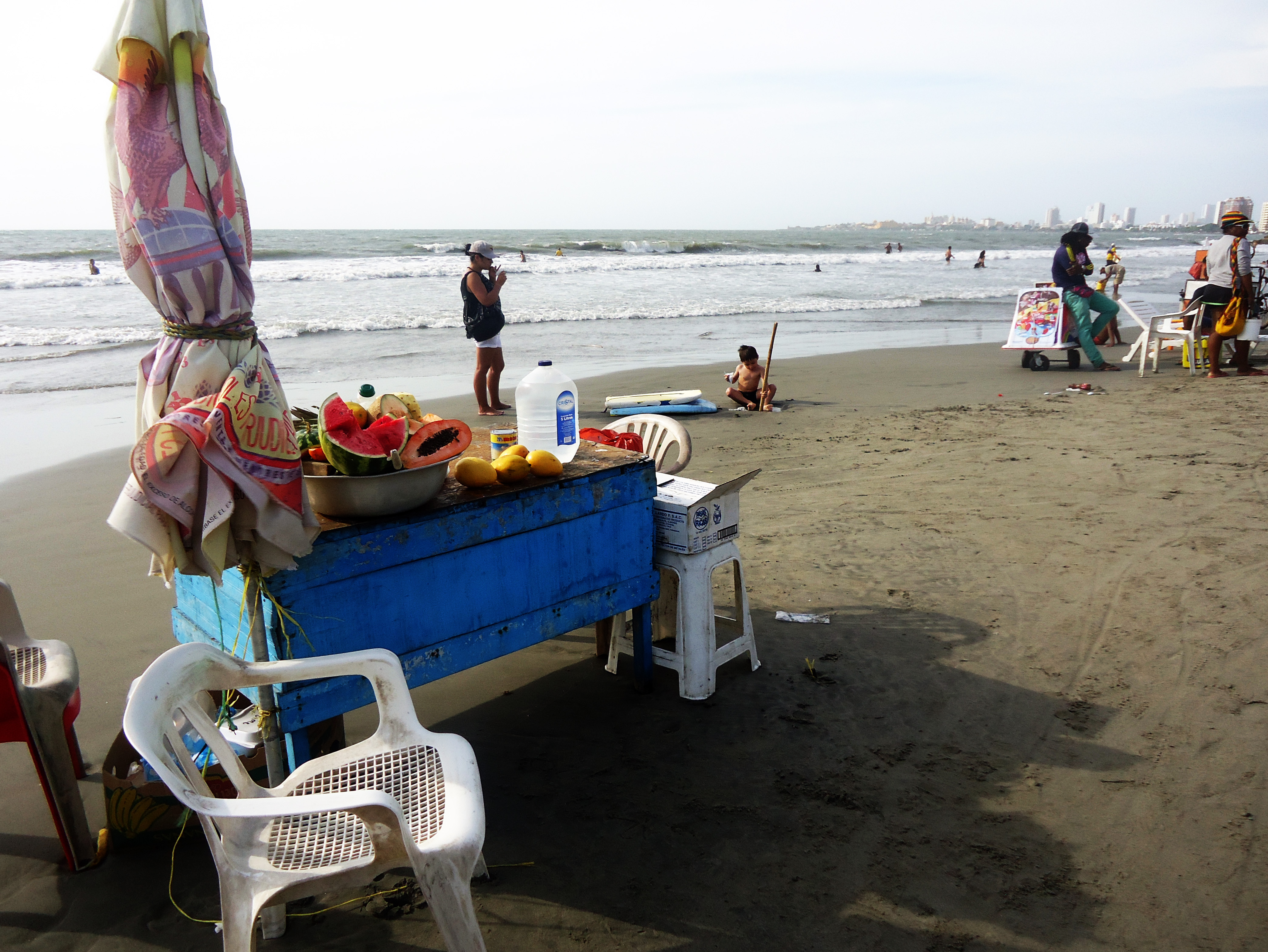 fruit vendor beach